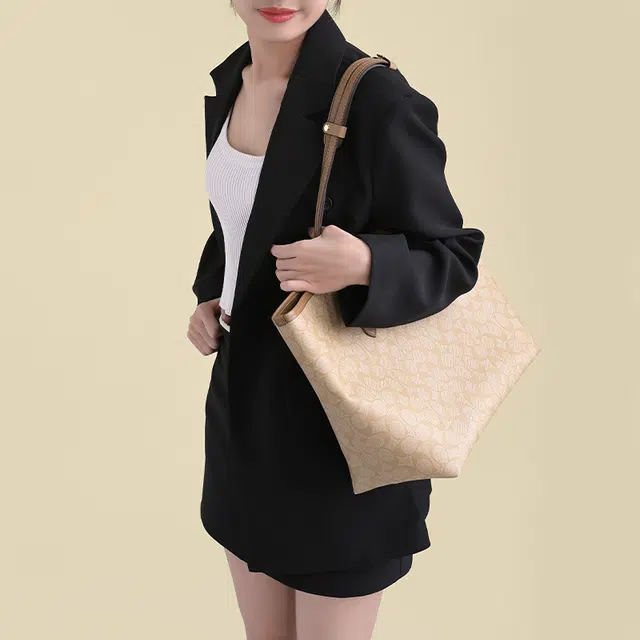 GUYI COACHcity30 33