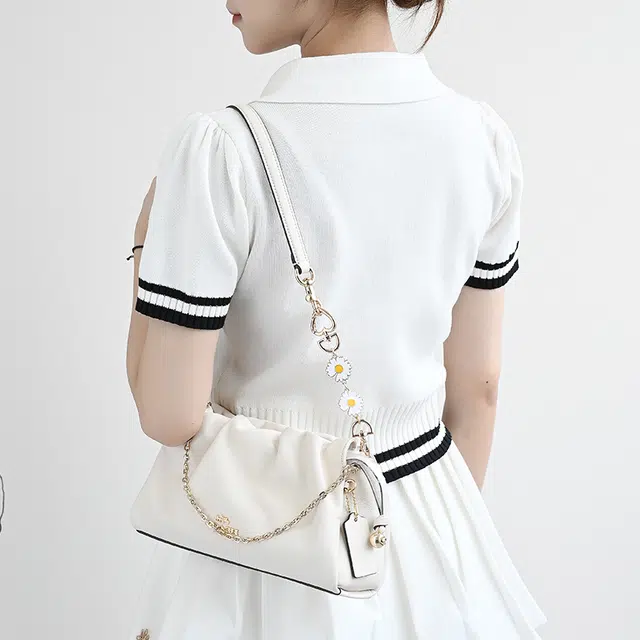 GUYI COACH