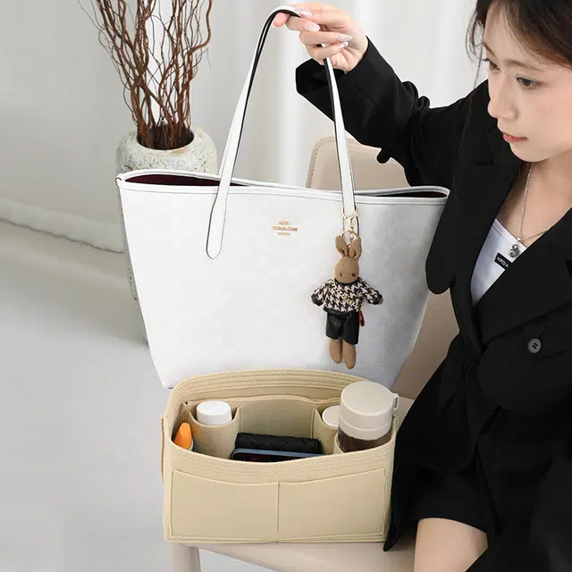 GUYI COACH City33