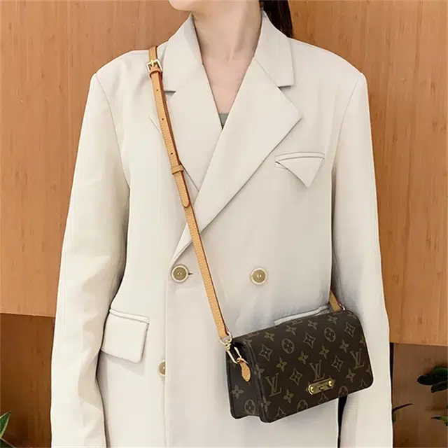 GUYI LV lily woc