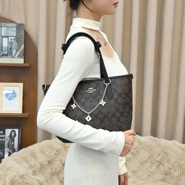 GUYI COACH City23