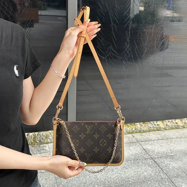 GUYI LV Carryall