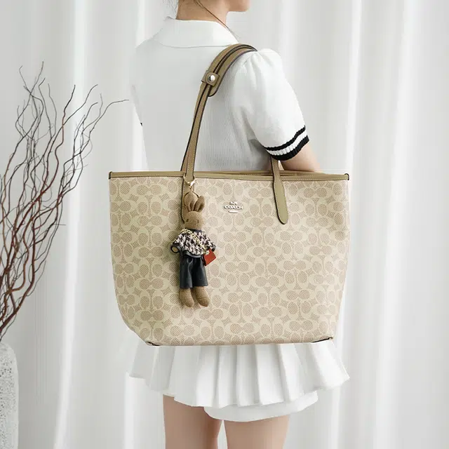 GUYI COACH City33