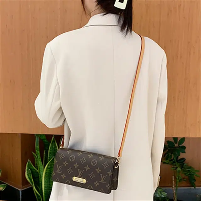 GUYI LV lily woc