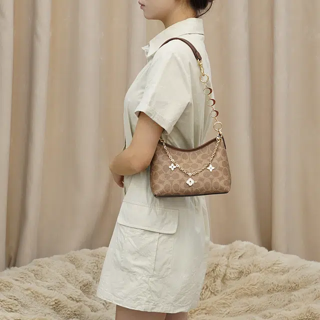 GUYI COACHLaurel19diy