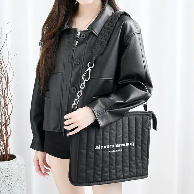 GUYI Alexander wang