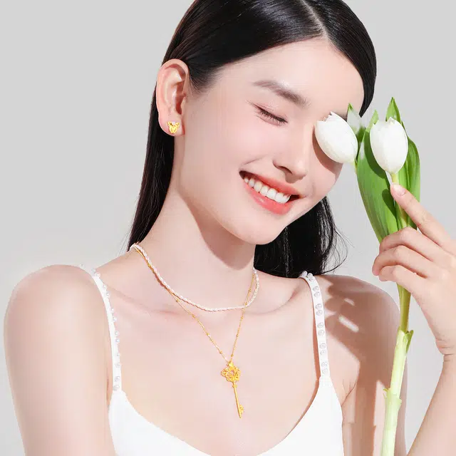 壹仟俩 古法在逃公主蝴蝶金精致甜美可爱 珍珠足金 按克计价 黄金耳钉 女款