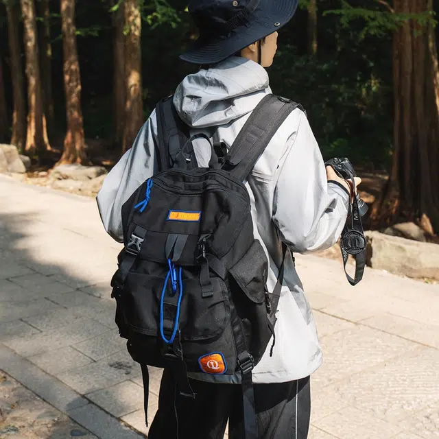 茵初 露营风背包轻便防水旅行登山运动 尼龙 双肩包 大号 男女同款情侣款 多色
