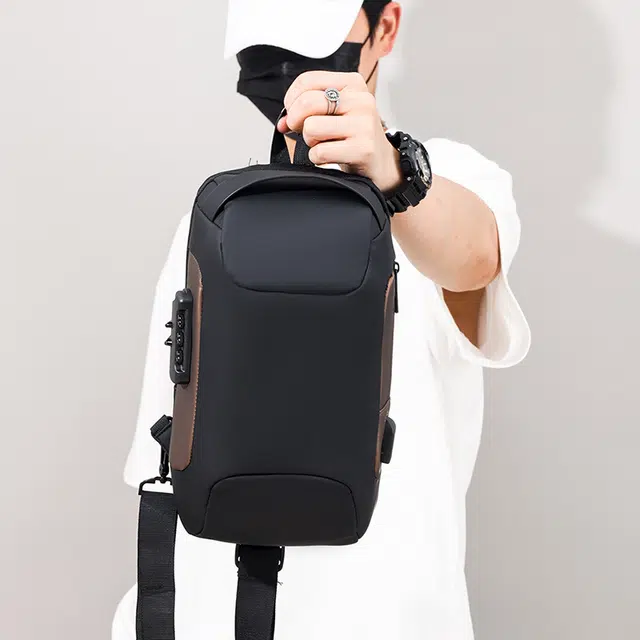 茵初 密码防盗炫酷机车时尚潮流 尼龙 胸包 常规 男女同款情侣款 多色