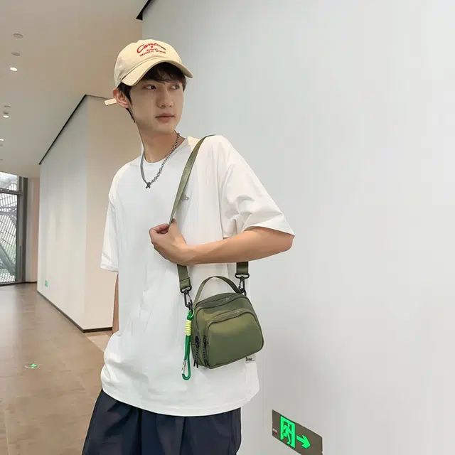 醇龙 森系出游逛街便捷日系百搭 尼龙 斜挎包 男女同款情侣款 多色