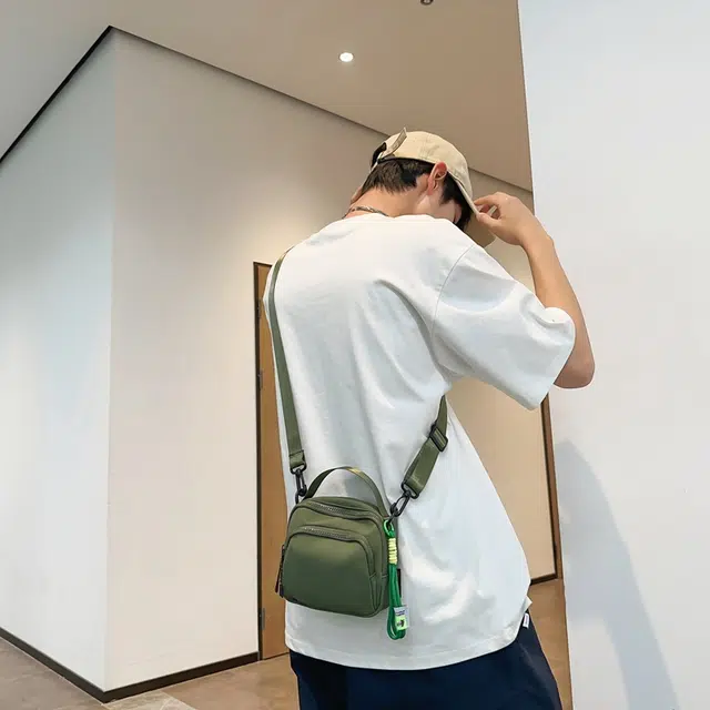醇龙 森系出游逛街便捷日系百搭 尼龙 斜挎包 男女同款情侣款 多色
