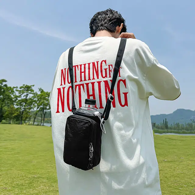 茵初 高质感设计时尚潮流百搭 尼龙 斜挎单肩包 常规 男女同款情侣款 多色