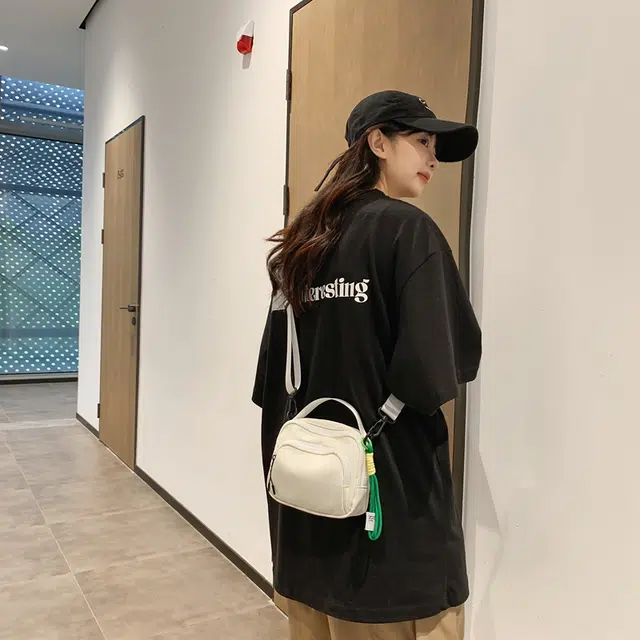 醇龙 森系出游逛街便捷日系百搭 尼龙 斜挎包 男女同款情侣款 多色