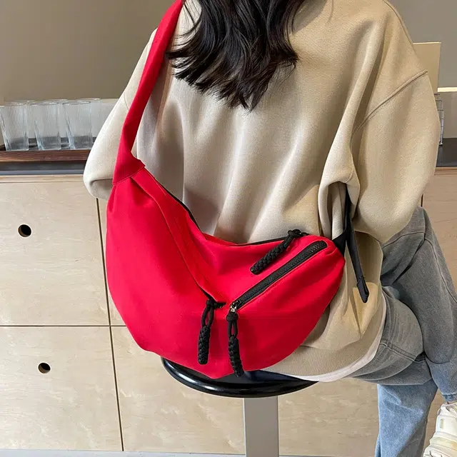 醇龙 时尚百搭日常 尼龙布 单肩斜挎包 常规 男女同款情侣款 黑/白/卡其/红