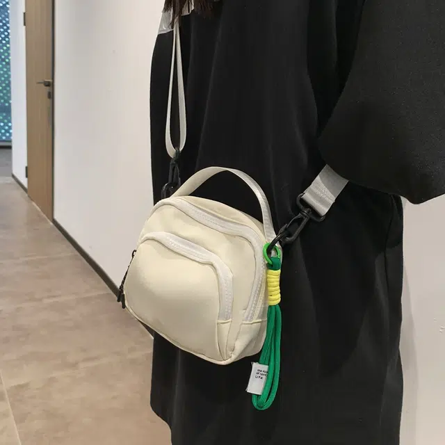 醇龙 森系出游逛街便捷日系百搭 尼龙 斜挎包 男女同款情侣款 多色