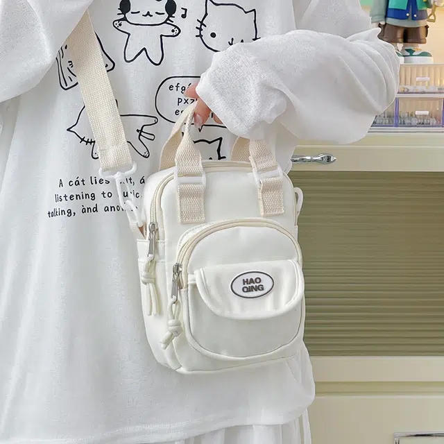 茵初 可爱单肩包小众逛街外出日系 尼龙 手提包 男女同款情侣款 多色