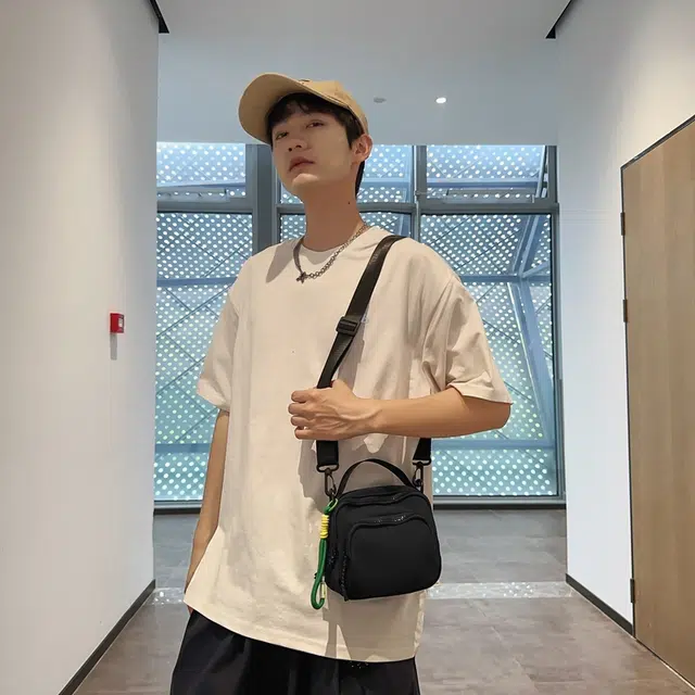 醇龙 森系出游逛街便捷日系百搭 尼龙 斜挎包 男女同款情侣款 多色