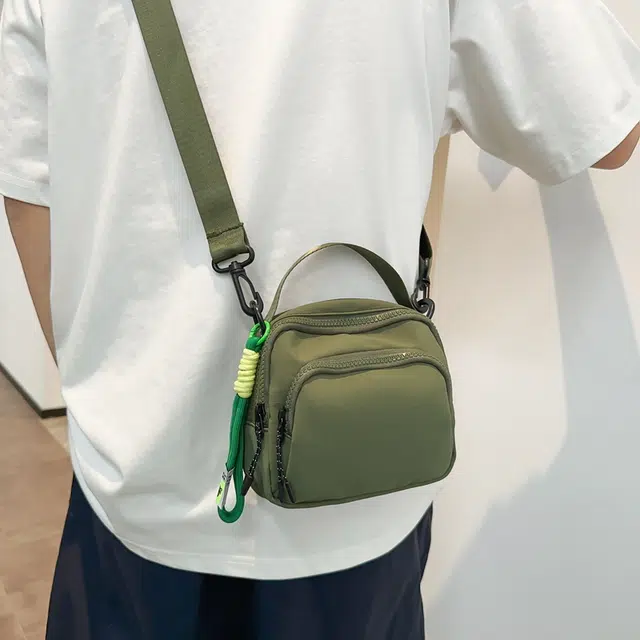醇龙 森系出游逛街便捷日系百搭 尼龙 斜挎包 男女同款情侣款 多色