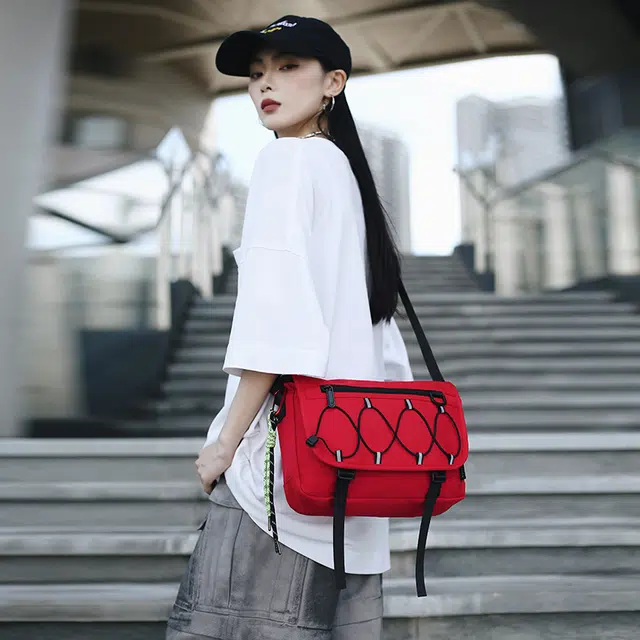 醇龙 时尚休闲原宿工装风 尼龙布 斜挎包 男女同款情侣款 红/卡其/黑/白