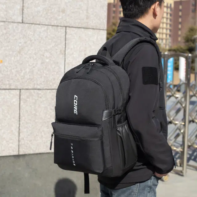 茵初 通勤出差大容量商务防泼水 耐磨面料 双肩包 常规 男女同款情侣款 多色