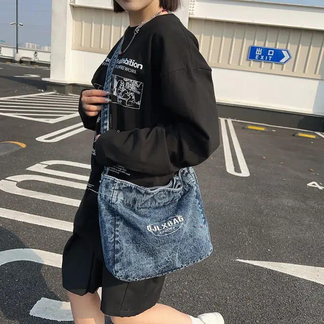 醇龙  男女通用多色牛仔布斜挎包 学生上课通勤百搭轻便单肩手提包