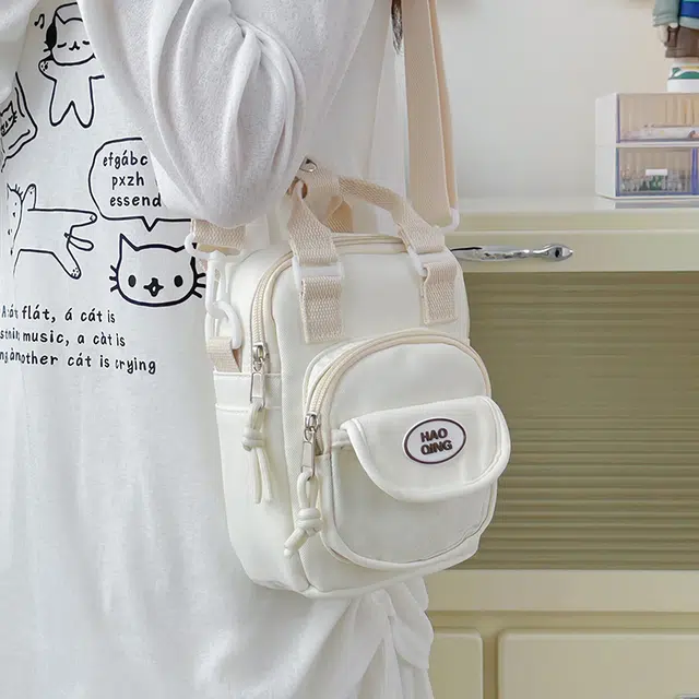 茵初 可爱单肩包小众逛街外出日系 尼龙 手提包 男女同款情侣款 多色