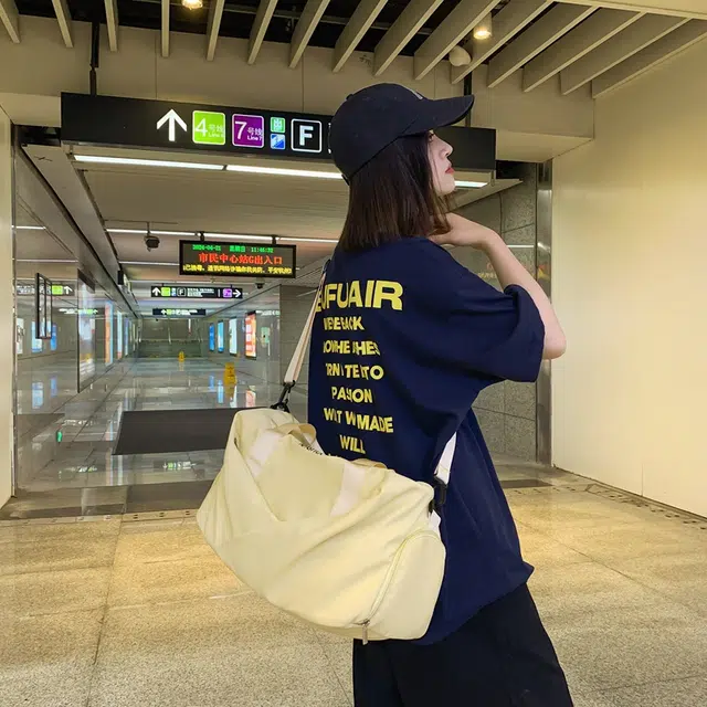 醇龙 尼龙 男女通用 多色 斜挎包 大容量休闲百搭