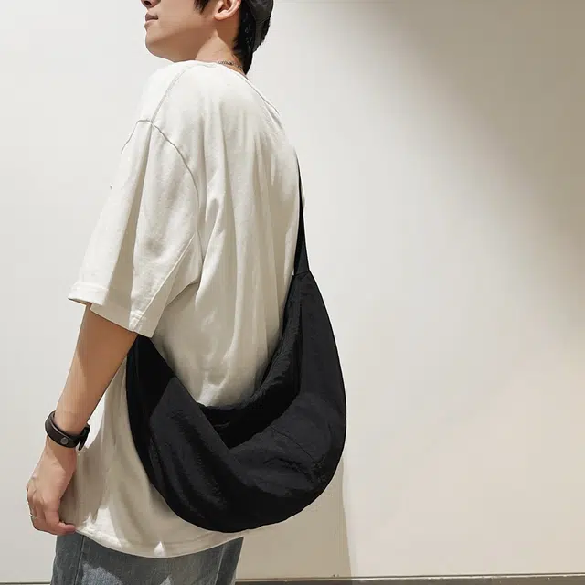 醇龙 轻便休闲简约纯色 尼龙 斜挎包 男女同款情侣款 多色