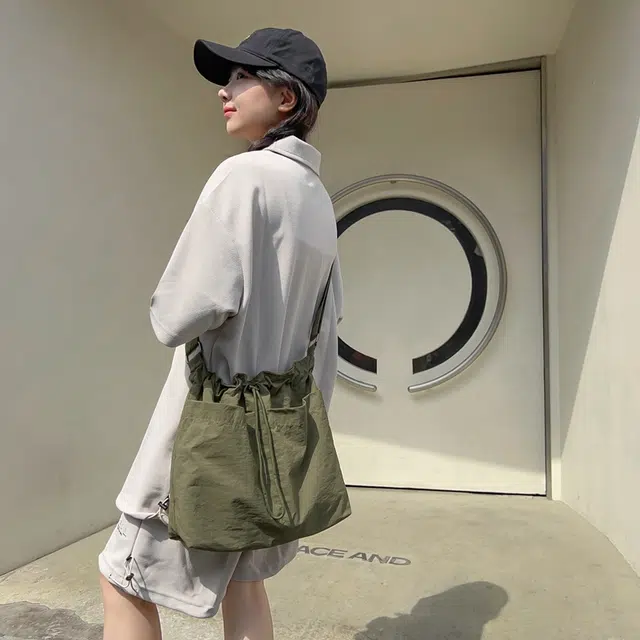 醇龙   尼龙女生多色休闲大包包时尚单肩包大容量上课通勤斜挎包
