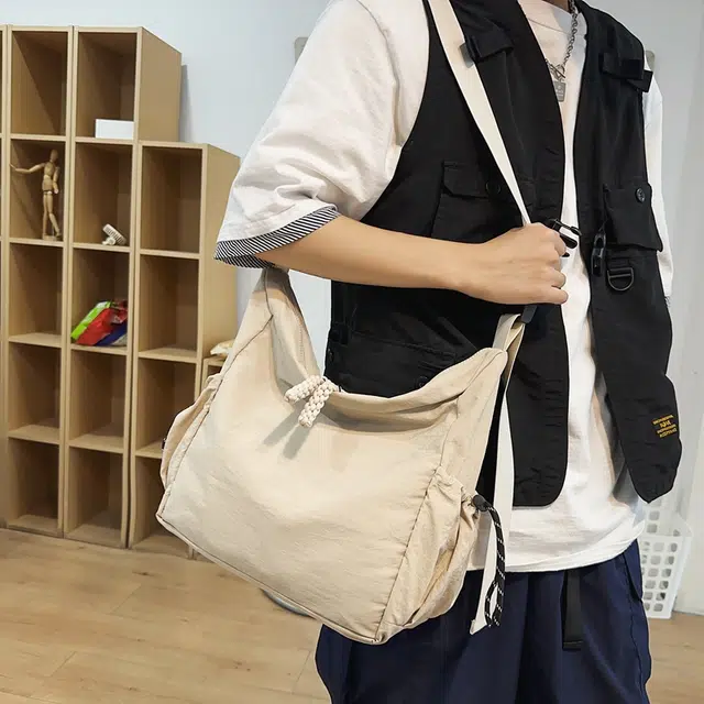 醇龙 时尚百搭纯色 尼龙 斜挎包 男女同款情侣款 多色