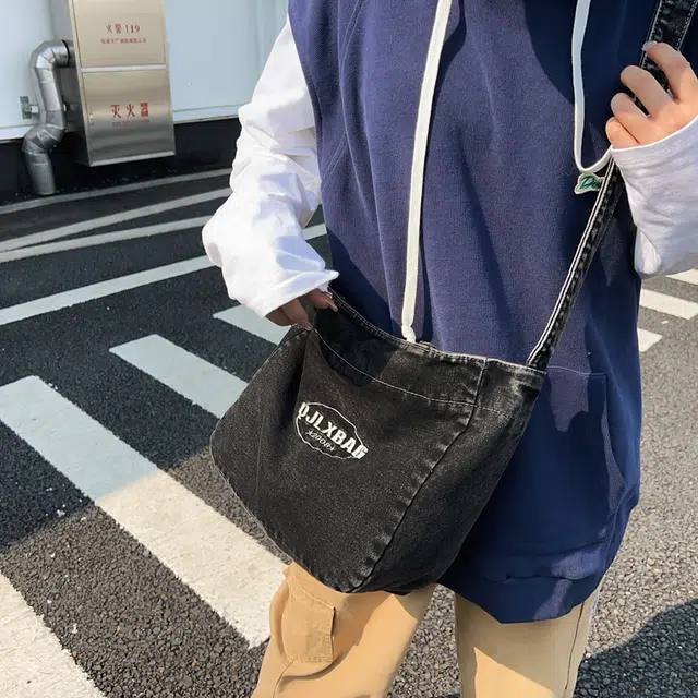 醇龙  男女通用多色牛仔布斜挎包 学生上课通勤百搭轻便单肩手提包