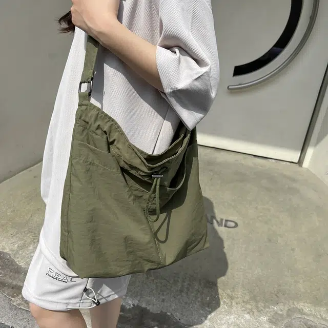 醇龙   尼龙女生多色休闲大包包时尚单肩包大容量上课通勤斜挎包