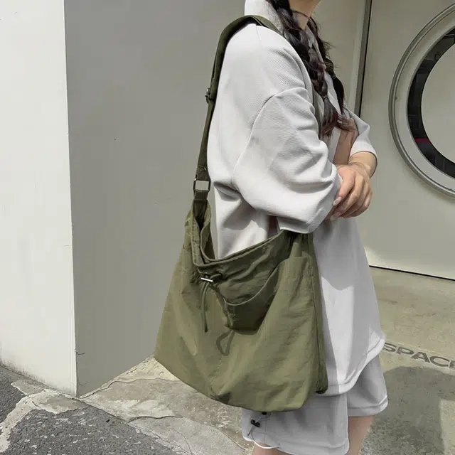 醇龙   尼龙女生多色休闲大包包时尚单肩包大容量上课通勤斜挎包