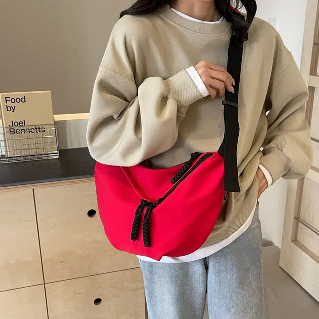 醇龙 时尚百搭日常 尼龙布 单肩斜挎包 常规 男女同款情侣款 黑/白/卡其/红