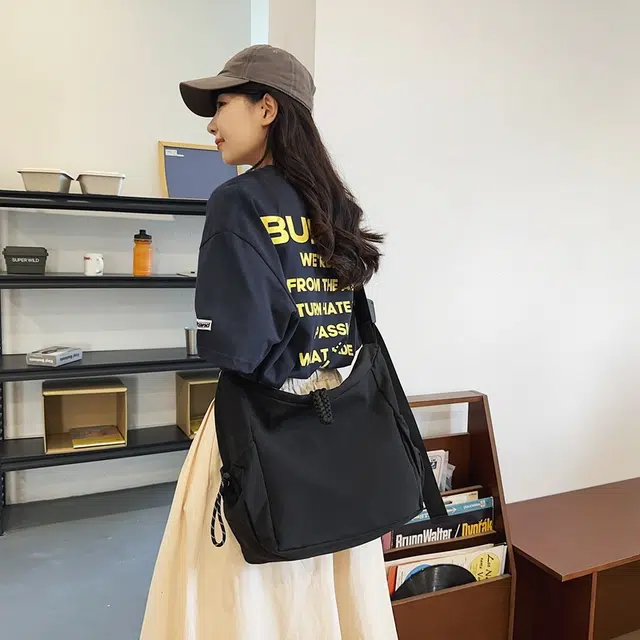 醇龙 时尚百搭纯色 尼龙 斜挎包 男女同款情侣款 多色