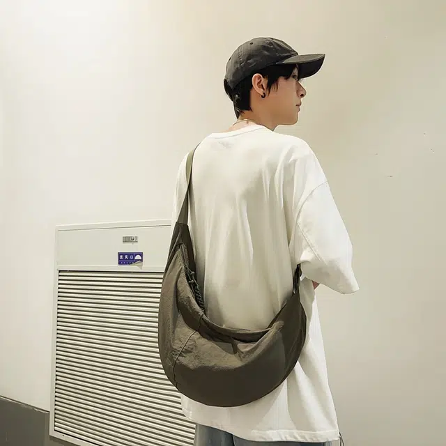 醇龙 轻便休闲简约纯色 尼龙 斜挎包 男女同款情侣款 多色