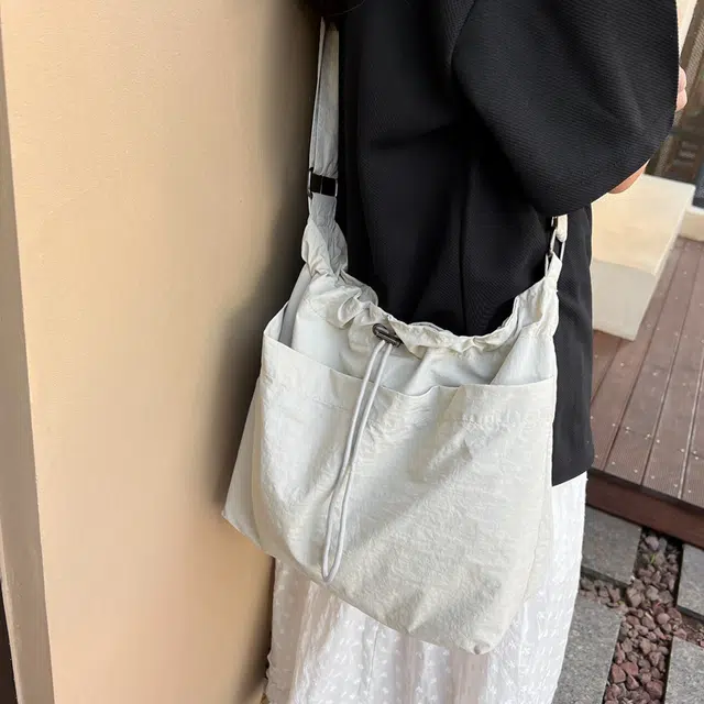 醇龙   尼龙女生多色休闲大包包时尚单肩包大容量上课通勤斜挎包