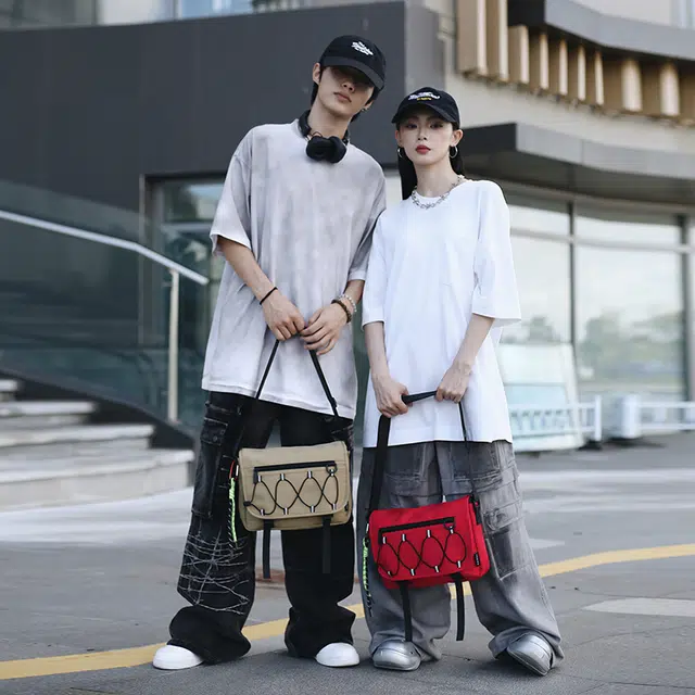 醇龙 时尚休闲原宿工装风 尼龙布 斜挎包 男女同款情侣款 红/卡其/黑/白