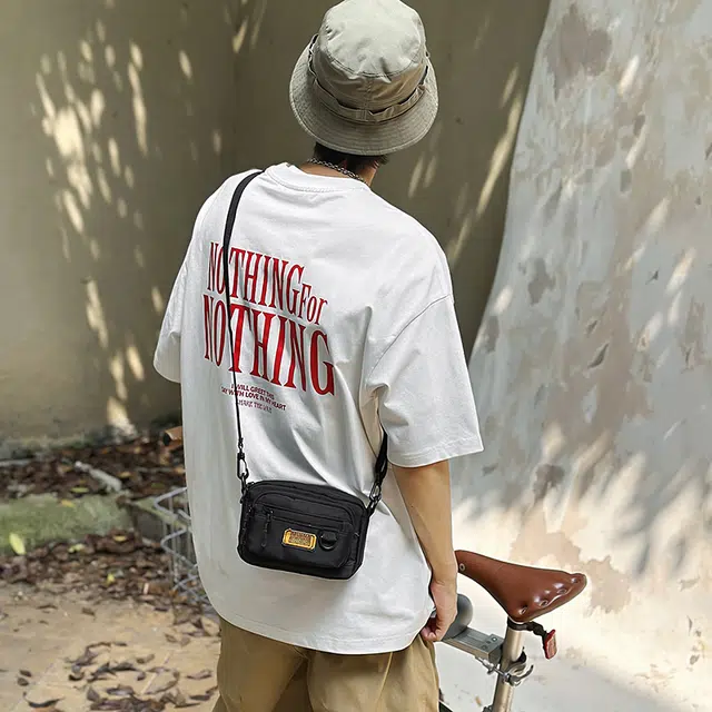 茵初 通勤休闲单轻便 尼龙 斜挎单肩包 常规 男女同款情侣款 多色