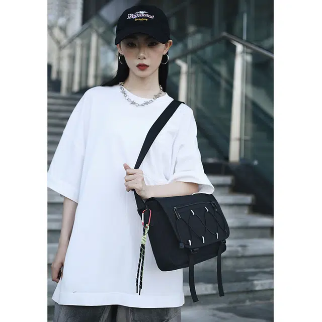 醇龙 时尚休闲原宿工装风 尼龙布 斜挎包 男女同款情侣款 红/卡其/黑/白