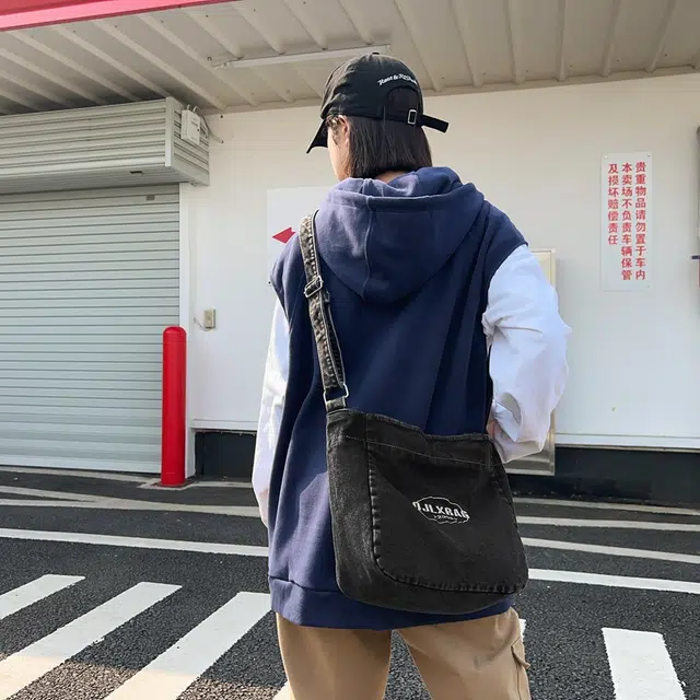 醇龙  男女通用多色牛仔布斜挎包 学生上课通勤百搭轻便单肩手提包
