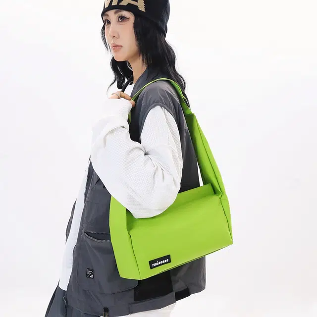 醇龙  男女通用多色覆膜牛津布百搭日系斜挎包小众单肩包外出小背包