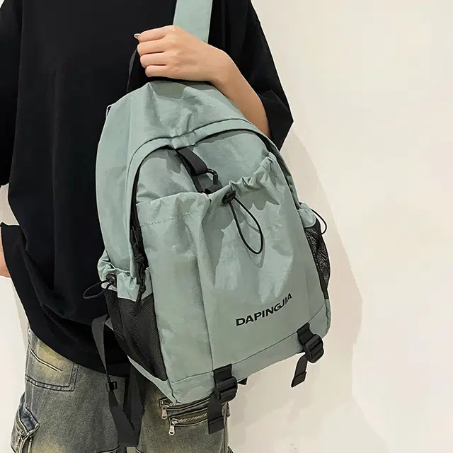 醇龙 户外运动轻便休闲防泼水 尼龙布 双肩包 男女同款情侣款 棕/浅灰/黑/绿