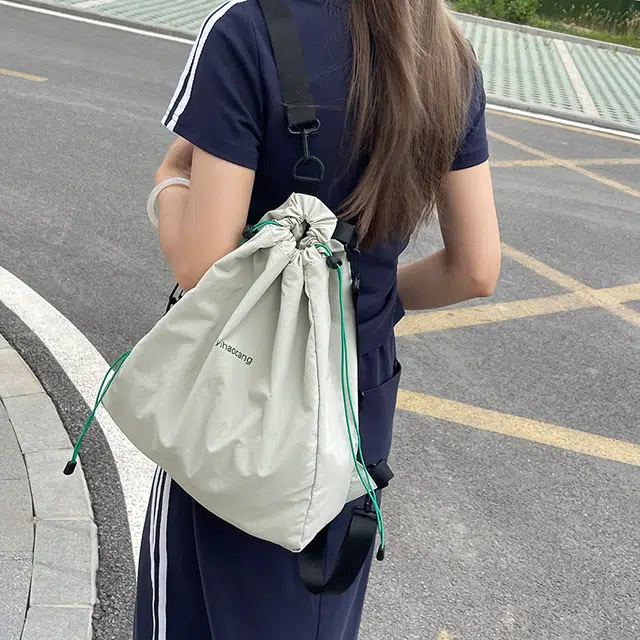 茵初 轻便运动抽绳背包户外旅行登山包旅游 尼龙 双肩包 常规 男女同款情侣款 多色