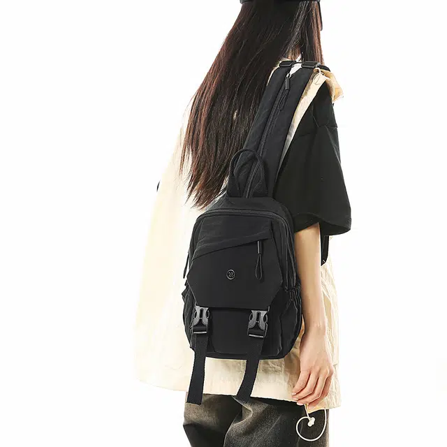 茵初 多功能两用轻便通勤旅行防水 尼龙 双肩包 大号 男女同款情侣款 多色