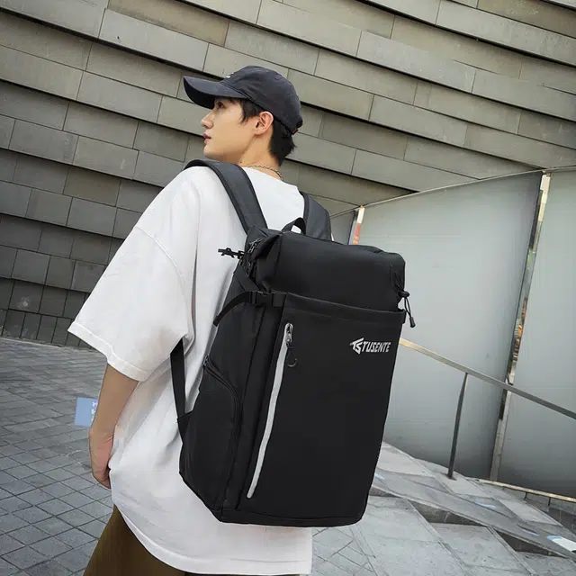 茵初 大容量拼色背包多功能运动防水书包 皮膜 双肩包 常规 男女同款情侣款 多色