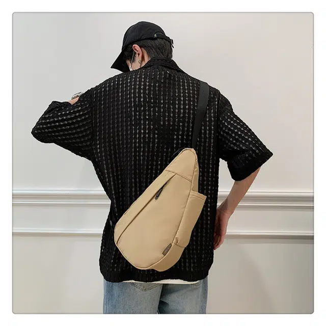 茵初 时尚百搭简约潮流 牛津布 斜挎单肩包 常规 男女同款情侣款 多色