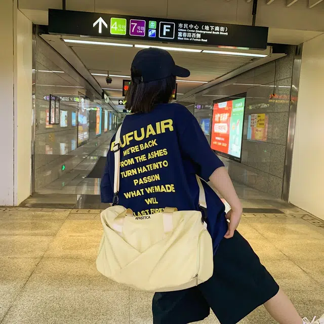 醇龙 尼龙 男女通用 多色 斜挎包 大容量休闲百搭