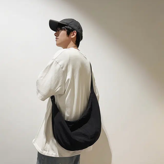 醇龙 轻便休闲简约纯色 尼龙 斜挎包 男女同款情侣款 多色