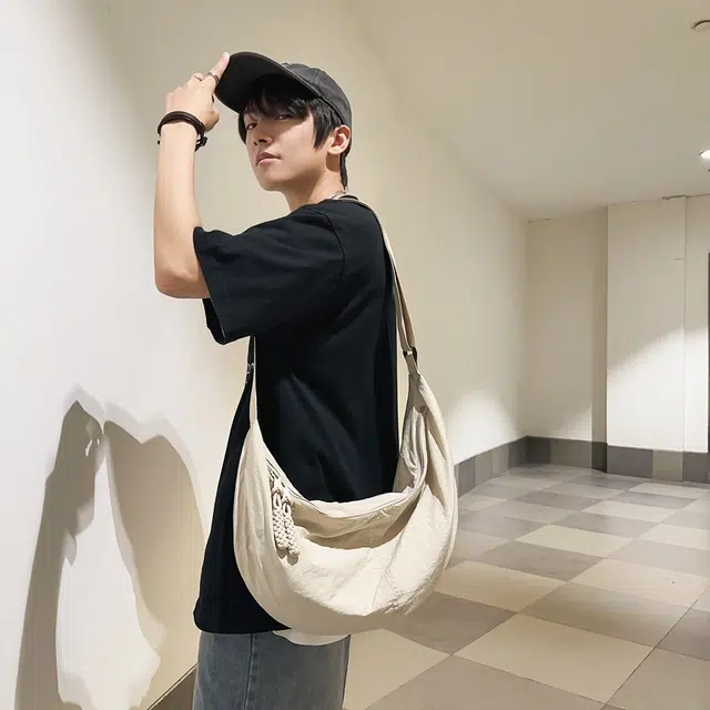醇龙 轻便休闲简约纯色 尼龙 斜挎包 男女同款情侣款 多色